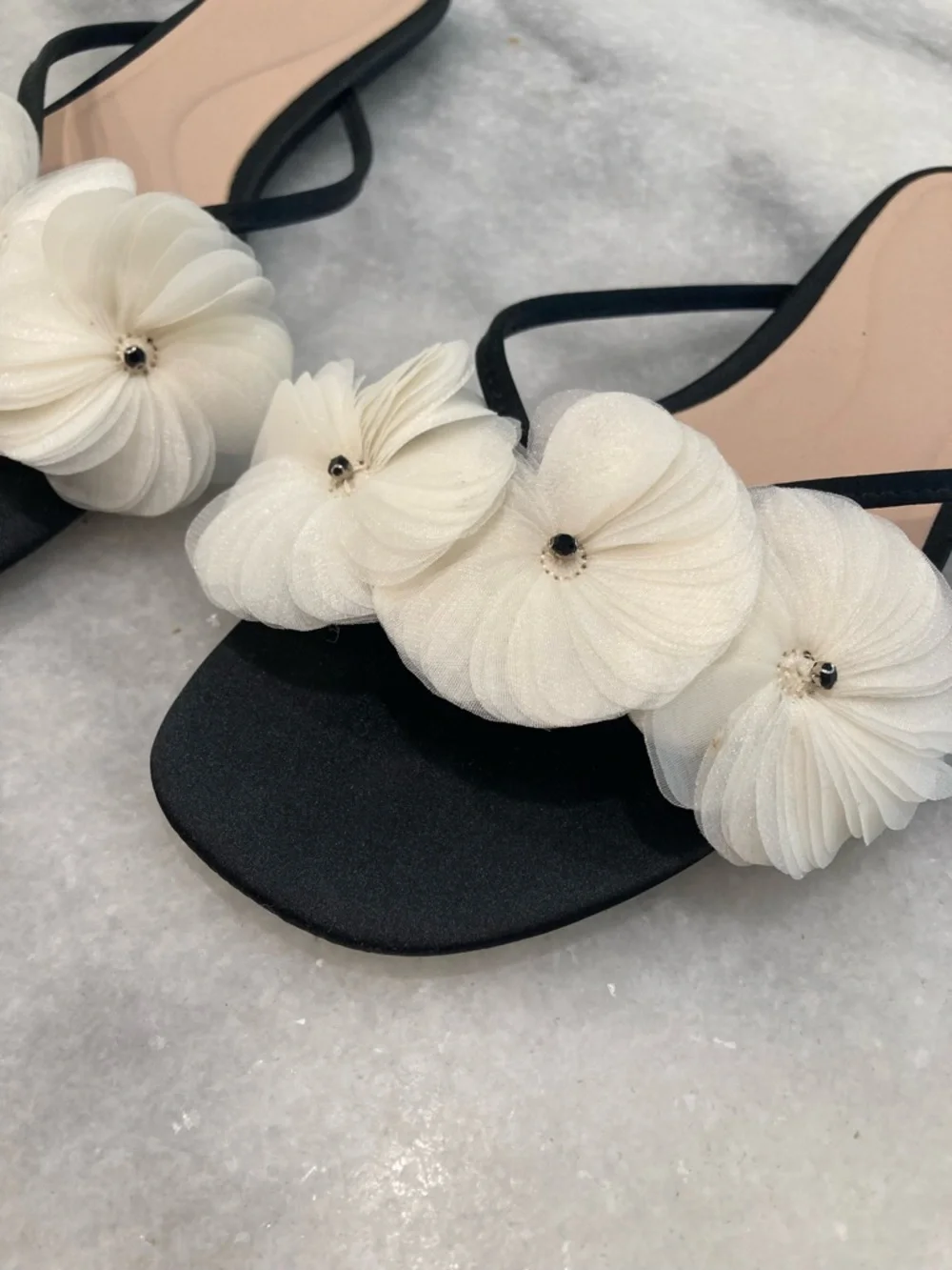 ZARA Black Cream Flower Sandals - Picture 6 of 14